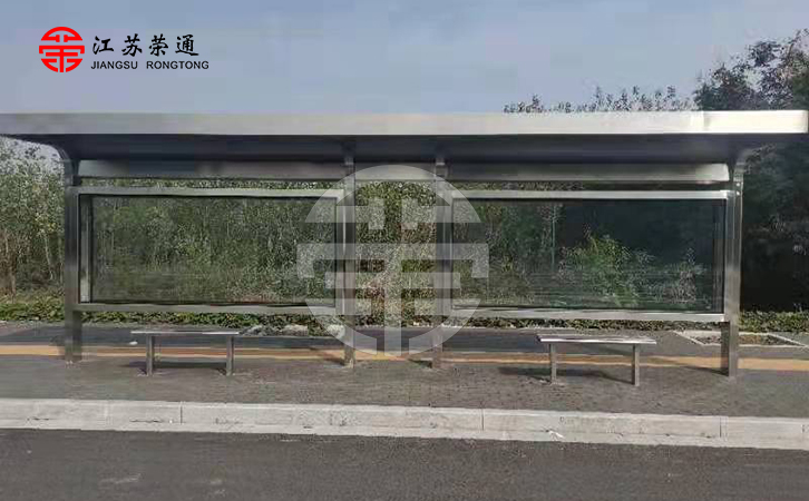 對比不銹鋼候車亭與鍍鋅候車亭的價格