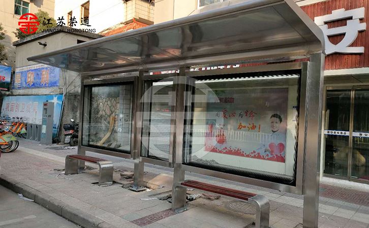 公交候車亭材質本身存在差異